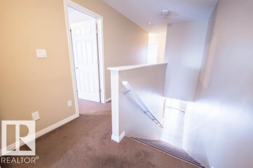 3117 Arthurs Crescent, Edmonton, AB - Indoor Photo Showing Other Room