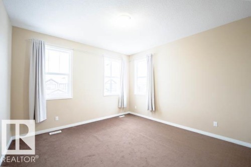 3117 Arthurs Crescent, Edmonton, AB - Indoor Photo Showing Other Room