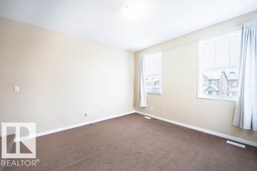 3117 Arthurs Crescent, Edmonton, AB - Indoor Photo Showing Other Room