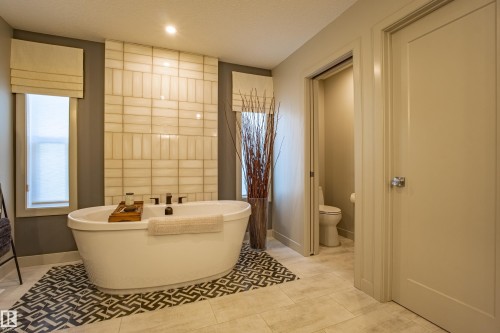 6013 Naden Landing, Edmonton, AB - Indoor Photo Showing Bathroom