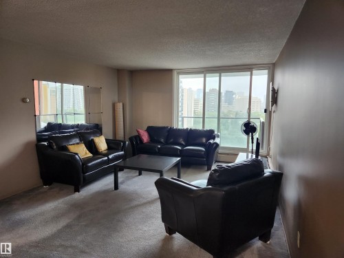 Edmonton, AB - Indoor Photo Showing Living Room