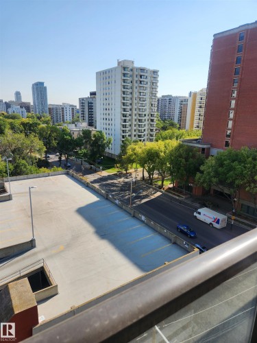 Edmonton, AB - Outdoor