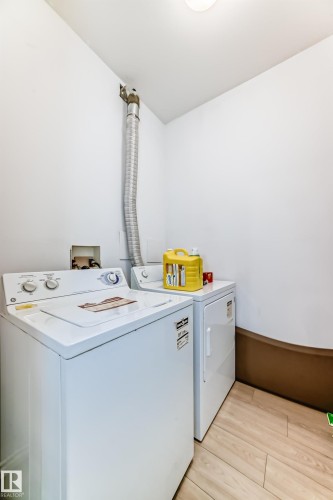 307 10118 95 Street, Edmonton, AB - Indoor Photo Showing Laundry Room