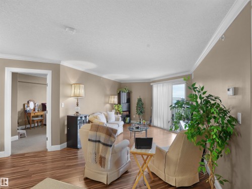 402 14604 125 Street, Edmonton, AB - Indoor Photo Showing Living Room