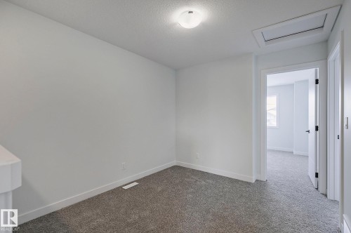 9831 107A Avenue, Morinville, AB - Indoor Photo Showing Other Room