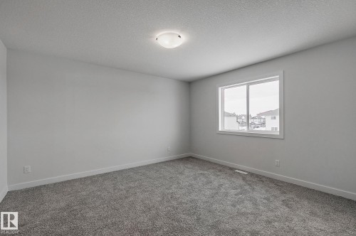 9831 107A Avenue, Morinville, AB - Indoor Photo Showing Other Room