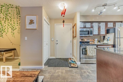 310 12025 22 Avenue, Edmonton, AB - Indoor Photo Showing Kitchen