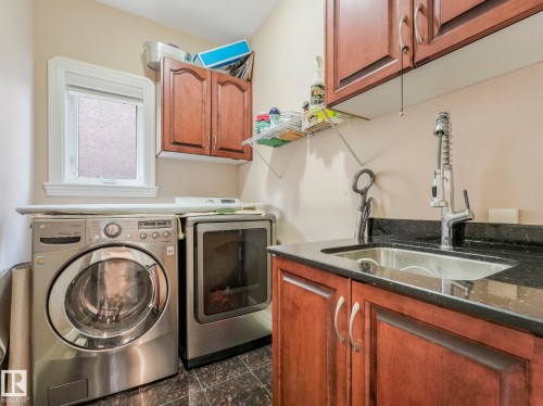 6911 17 Avenue, Edmonton, AB - Indoor Photo Showing Laundry Room