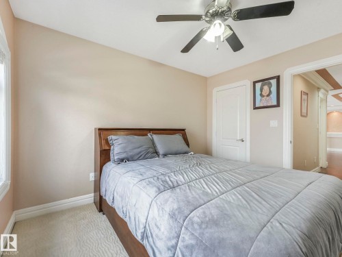 6911 17 Avenue, Edmonton, AB - Indoor Photo Showing Bedroom