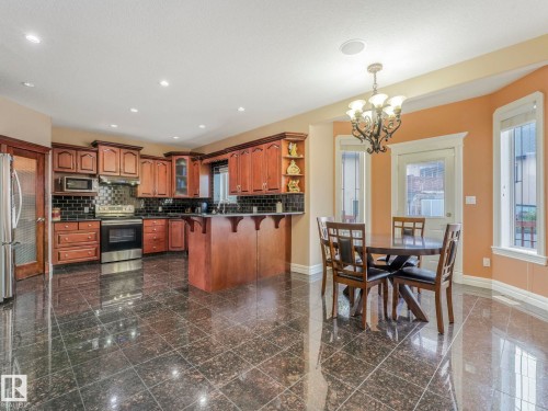 6911 17 Avenue, Edmonton, AB - Indoor