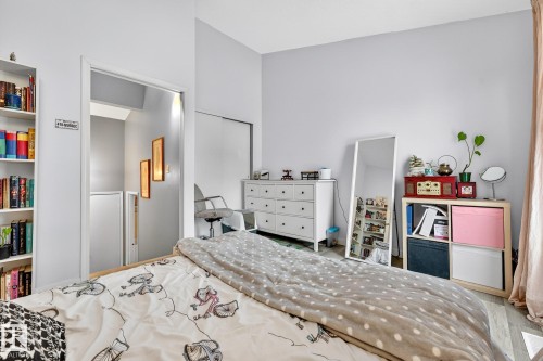 Bedroom featuring a closet - 7 Grandview Ridge, St. Albert, AB - Indoor Photo Showing Bedroom