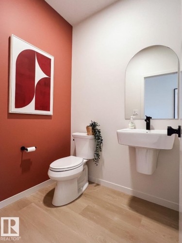 8104 230 Street, Edmonton, AB - Indoor Photo Showing Bathroom