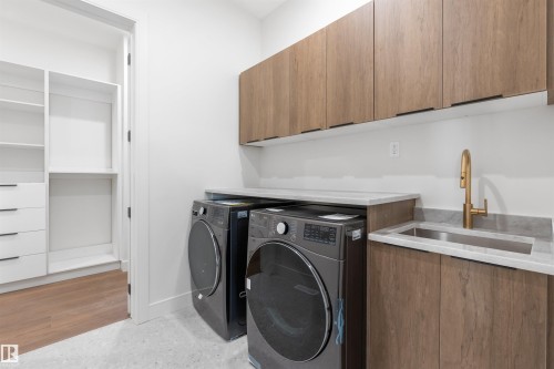 96 Edgefield Way, St. Albert, AB - Indoor Photo Showing Laundry Room