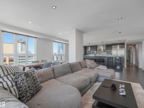 1704 9939 109 Street, Edmonton, AB - Indoor Photo Showing Living Room