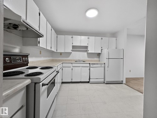 406 2620 Mill Woods Road E, Edmonton, AB - Indoor Photo Showing Kitchen