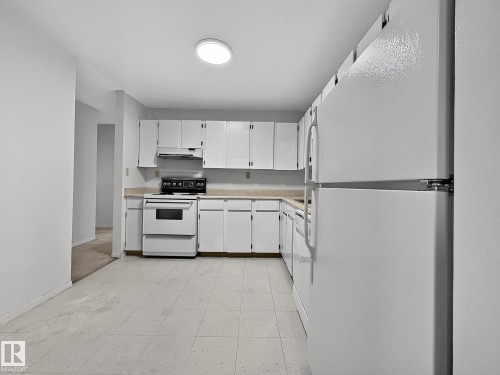 406 2620 Mill Woods Road E, Edmonton, AB - Indoor Photo Showing Kitchen