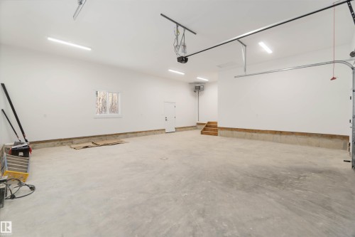 3014 Twp Road 540, Rural Lac Ste. Anne County, AB - Indoor Photo Showing Garage