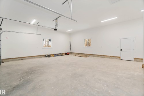 3014 Twp Road 540, Rural Lac Ste. Anne County, AB - Indoor Photo Showing Garage