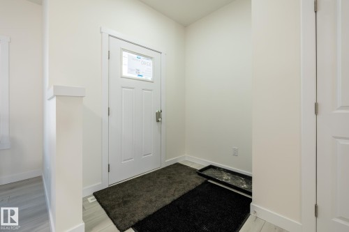 15647 2 Street, Edmonton, AB - Indoor Photo Showing Other Room