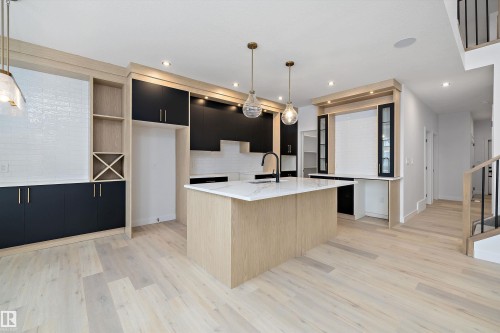 19 Axelwood Crescent, Spruce Grove, AB - Indoor Photo Showing Kitchen