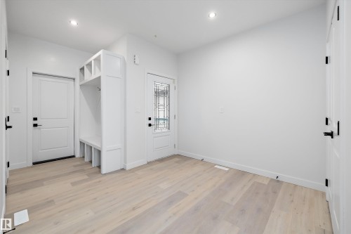 19 Axelwood Crescent, Spruce Grove, AB - Indoor Photo Showing Other Room