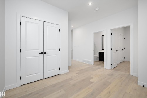 19 Axelwood Crescent, Spruce Grove, AB - Indoor Photo Showing Other Room