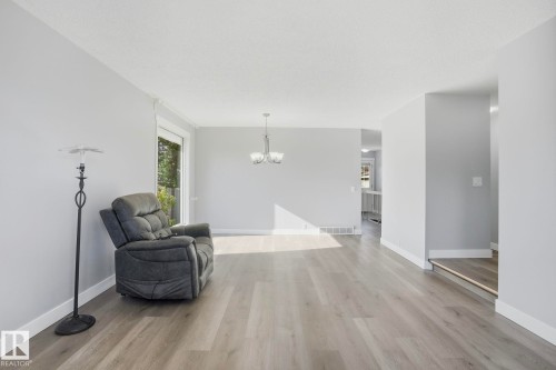 14208 30 Street, Edmonton, AB - Indoor