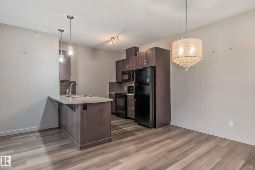 457 7805 71 Street, Edmonton, AB - Indoor Photo Showing Kitchen
