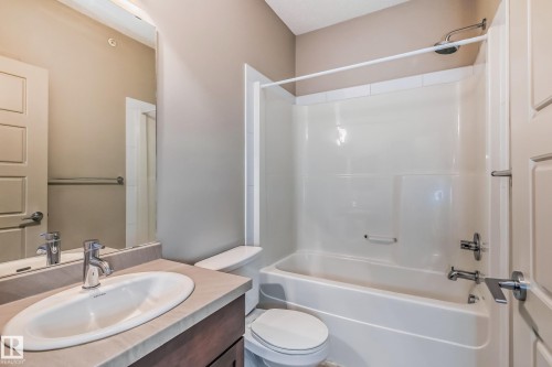457 7805 71 Street, Edmonton, AB - Indoor Photo Showing Bathroom