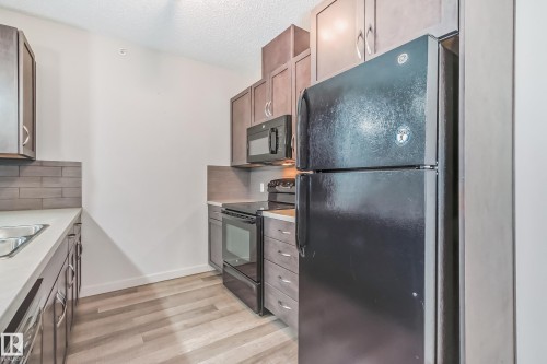 457 7805 71 Street, Edmonton, AB - Indoor Photo Showing Kitchen