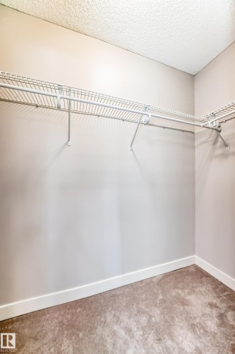 512 Chappelle Drive, Edmonton, AB - Indoor With Storage