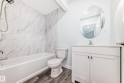 512 Chappelle Drive, Edmonton, AB - Indoor Photo Showing Bathroom