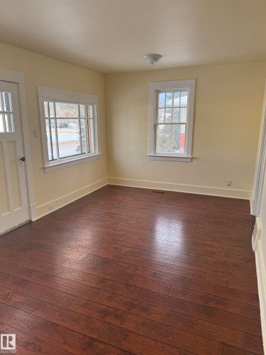 5209 49 Avenue, Vegreville, AB - Indoor Photo Showing Other Room