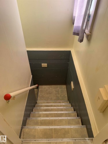 5209 49 Avenue, Vegreville, AB - Indoor Photo Showing Other Room