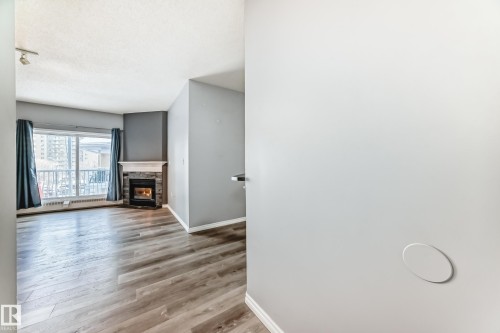 507 11716 100 Avenue, Edmonton, AB - Indoor With Fireplace