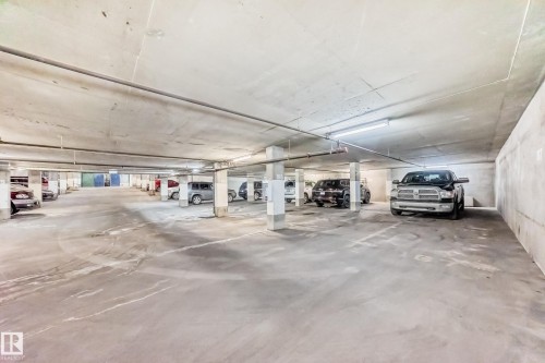 507 11716 100 Avenue, Edmonton, AB - Indoor Photo Showing Garage