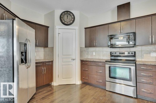 6 Kingdom Place, Leduc, AB - Indoor Photo Showing Kitchen