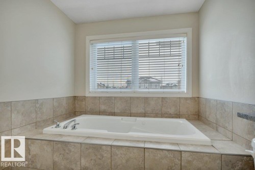6 Kingdom Place, Leduc, AB - Indoor Photo Showing Bathroom