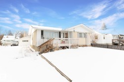 5406 48 Street  Stony Plain, AB T7Z 1B4