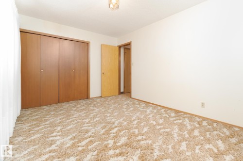 5406 48 Street, Stony Plain, AB - Indoor Photo Showing Other Room