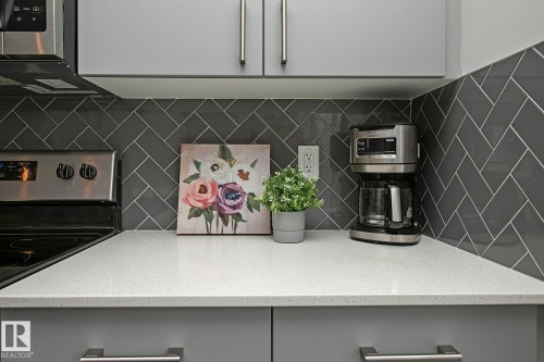 2219 160 Street, Edmonton, AB - Indoor Photo Showing Kitchen