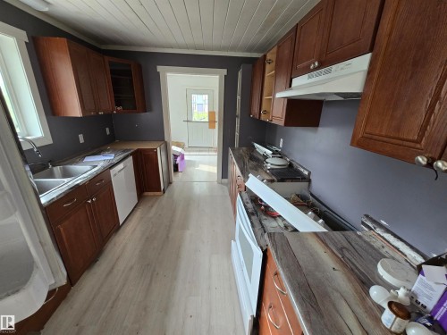 62219 Range Road 463 Road, Rural Bonnyville M.D., AB - Indoor Photo Showing Kitchen With Double Sink