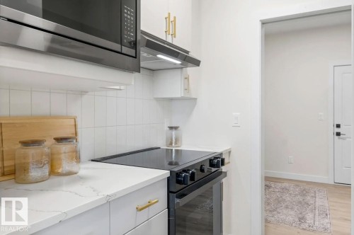 320 27 Street, Edmonton, AB - Indoor