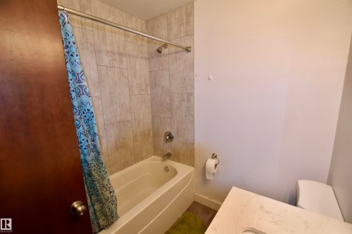 4517 51 Avenue, St. Paul Town, AB - Indoor Photo Showing Bathroom