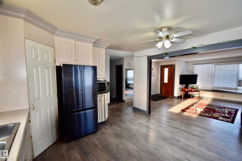 4517 51 Avenue, St. Paul Town, AB - Indoor