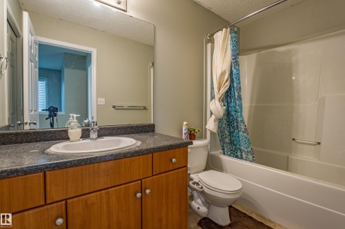 #51, 2503 24 Street, Edmonton, AB - Indoor Photo Showing Bathroom