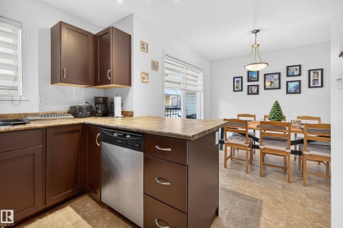 52 12004 22 Avenue, Edmonton, AB - Indoor Photo Showing Kitchen