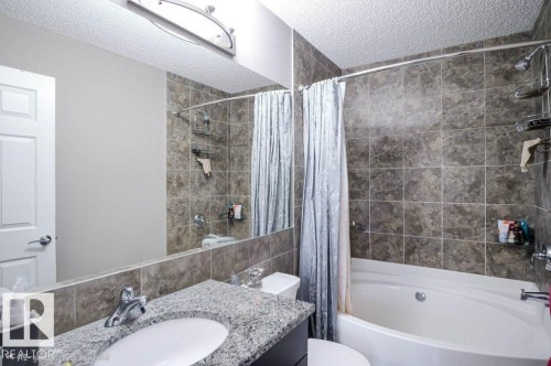 97 2003 Rabbit Hill Road, Edmonton, AB - Indoor Photo Showing Bathroom