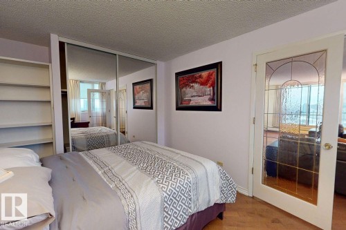1605 10135 Saskatchewan Drive, Edmonton, AB - Indoor Photo Showing Bedroom