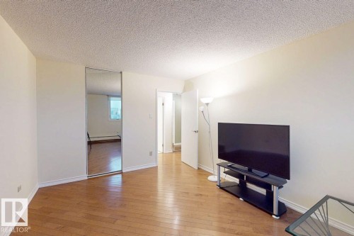 1605 10135 Saskatchewan Drive, Edmonton, AB - Indoor